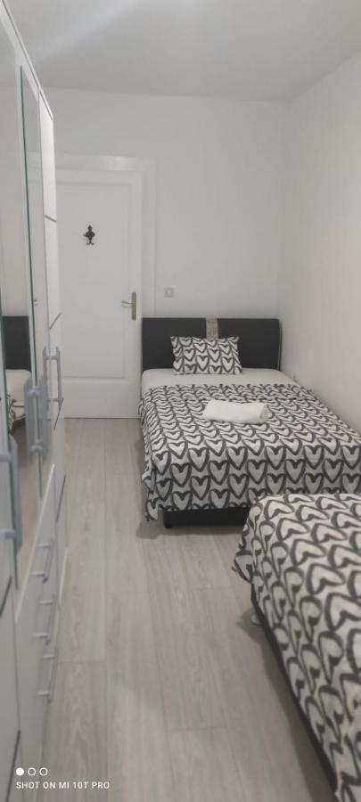 Apartman R&R,3 Room Apartman In The Center Sibenik Bagian luar foto