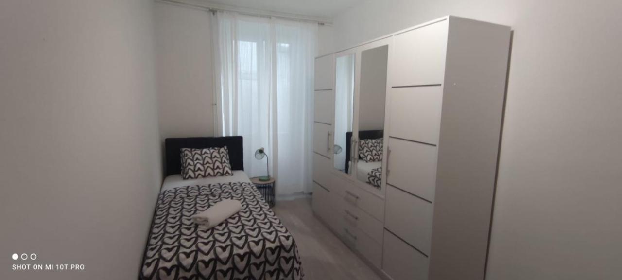 Apartman R&R,3 Room Apartman In The Center Sibenik Bagian luar foto